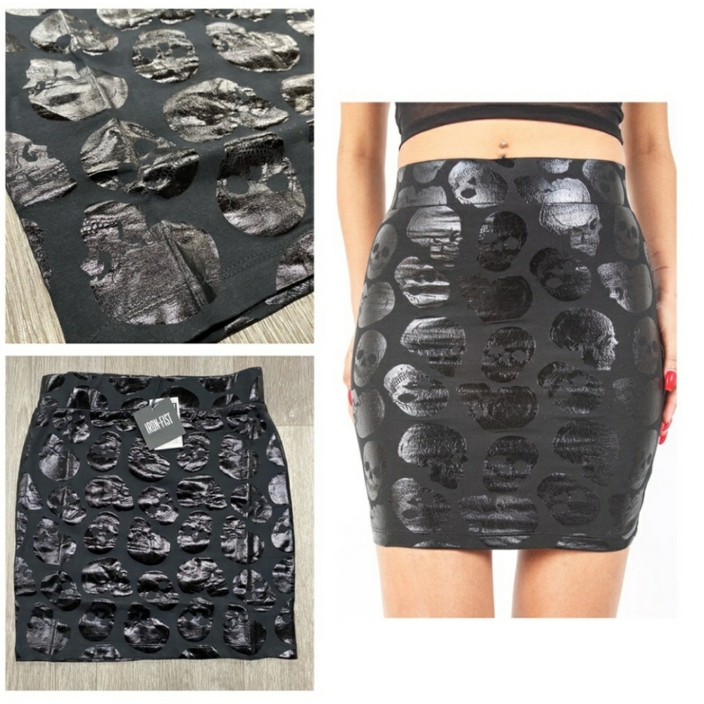 Iron Fist Skullz Club Black Mini Skirt Small NWT